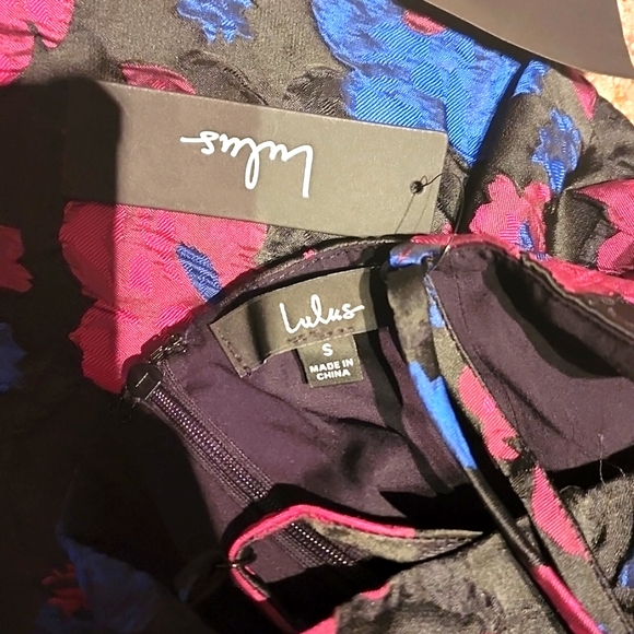 3/$20 NWT lulus floral dress - Picture 3 of 3